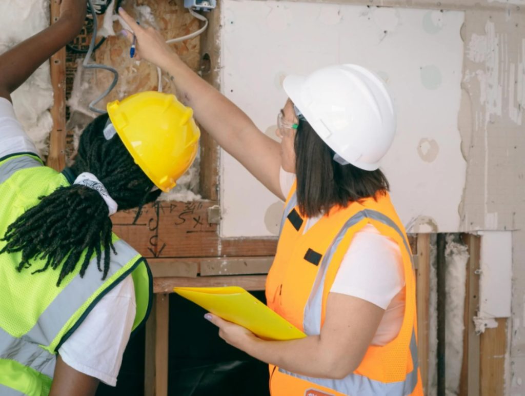 building inspector